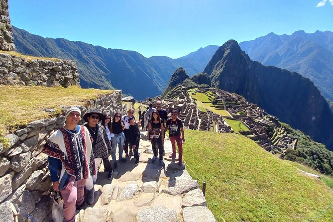 Machu picchu one day by train all included - Leaving Cusco before sunrise