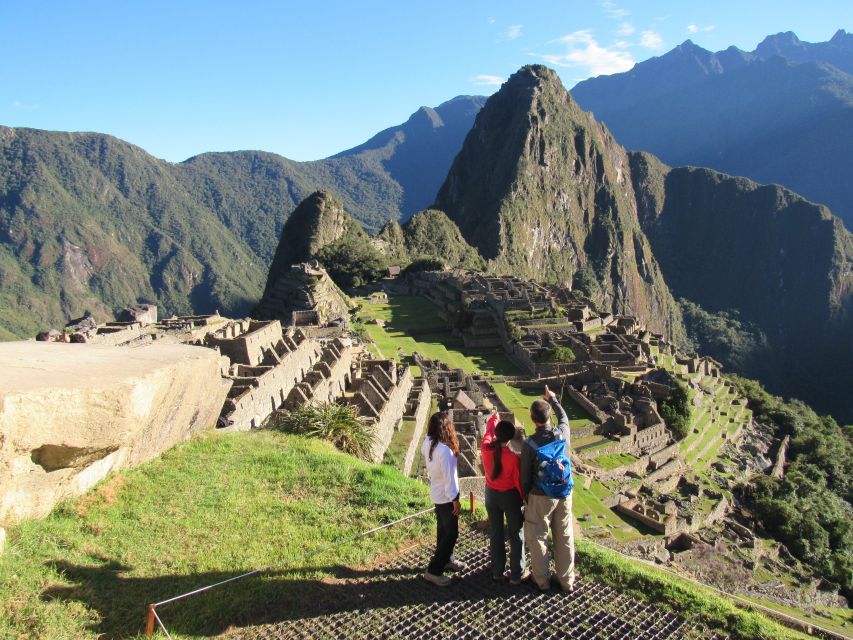 Machu Picchu: Private Tour Guide Service - Temples, palaces, and Inca building skills
