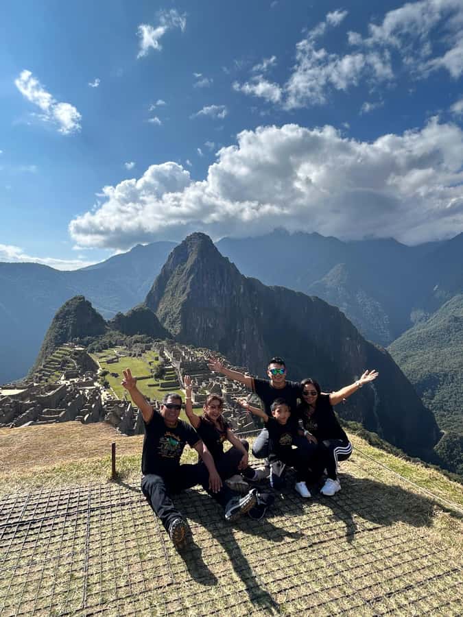 Machu Picchu: Private Tour Guide Service for up to 15 people - Why a private guide helps at Machu Picchu