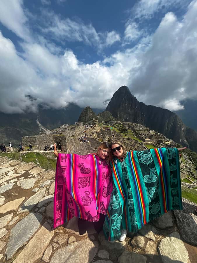 Machu Picchu: Private Tour Guide Service for up to 15 people - Temple of the Three Windows