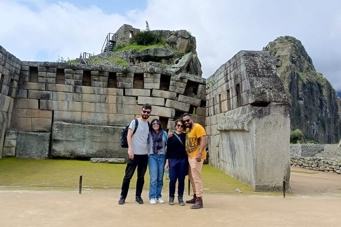 Machu Picchu Small Group Day Tour from Cusco - Seeing Machu Picchu with a local guide