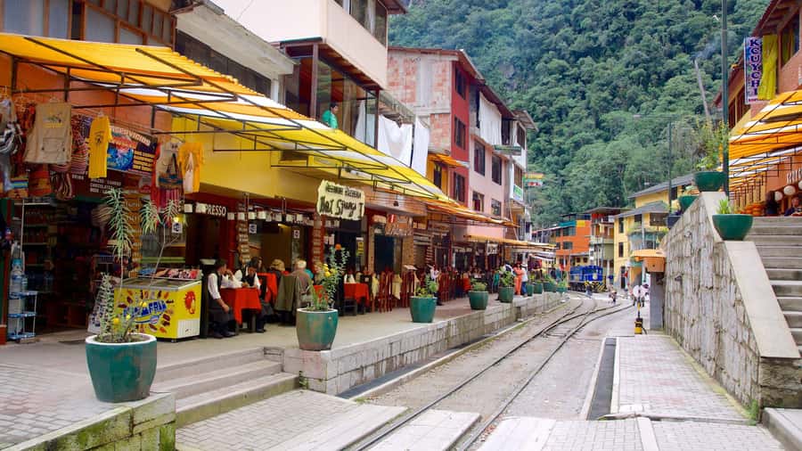 Machupicchu tour by tourist train in 2 days - What the guide adds, and what to watch