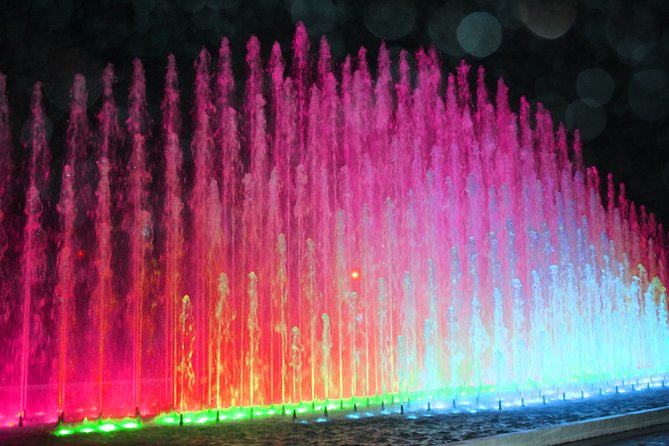 Magic Fountains Park & Bohemian Barranco at Night (Small Group) - What the guides add to the evening