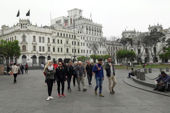 Modern and Colonial Lima City Tour. - El Olivar: a quieter San Isidro pause