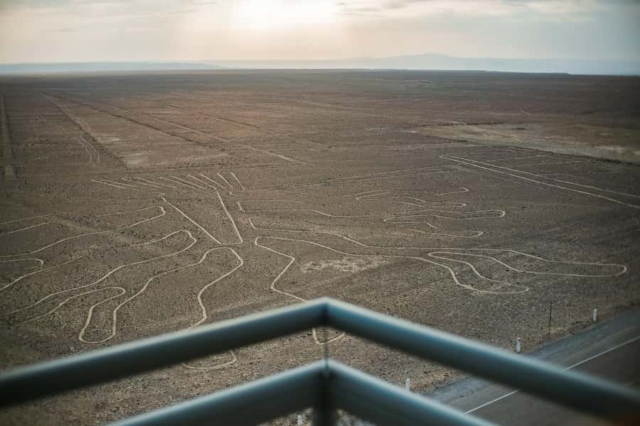 Nazca: Maria Reiche Museum and Nazca Lines Viewpoint Tour - The 20-meter tower and the first clear figures