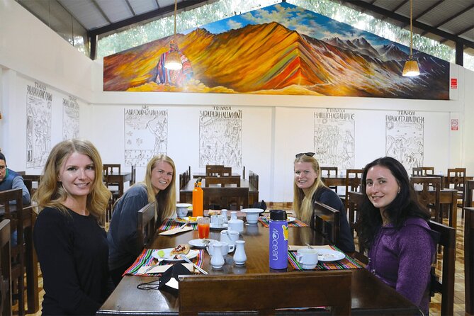 Palccoyo Rainbow Mountain Full Day Tour from Cusco - Breakfast, coca tea, and preparing for altitude