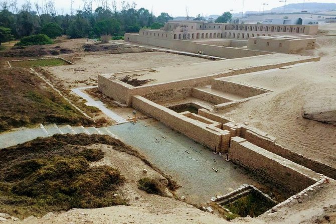 Private Guided ''Pachacamac'' Tour in Peru - Walking through the archaeological sanctuary