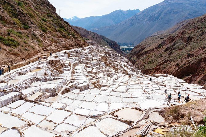 Private Tour Sacred Valley, Chinchero, Maras Moray, Ollantaytambo - Pisac terraces and an Andean cemetery