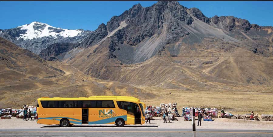 Puno: Full-Day Route of the Sun Tour to Cusco with Lunch - 6:40 AM from Puno: start at the bus terminal