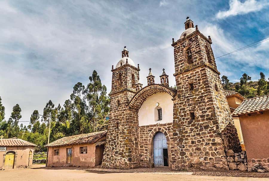 Puno: Route Of The Sun to Cusco with Lunch and Ticket Option - Transport, timing, and the final arrival in Cusco