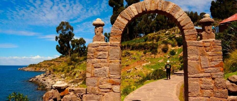 Puno: Two-day excursion to Uros, Amantani and Taquile - Who will enjoy this Lake Titicaca overnight?