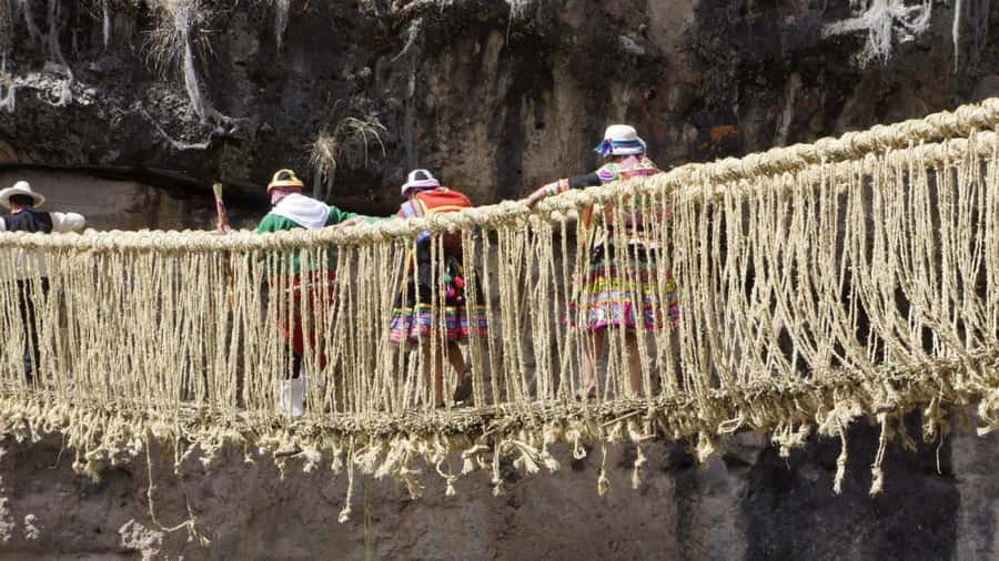 Queswachaka : Tour Inca bridge - Why Queswachaka makes this route different