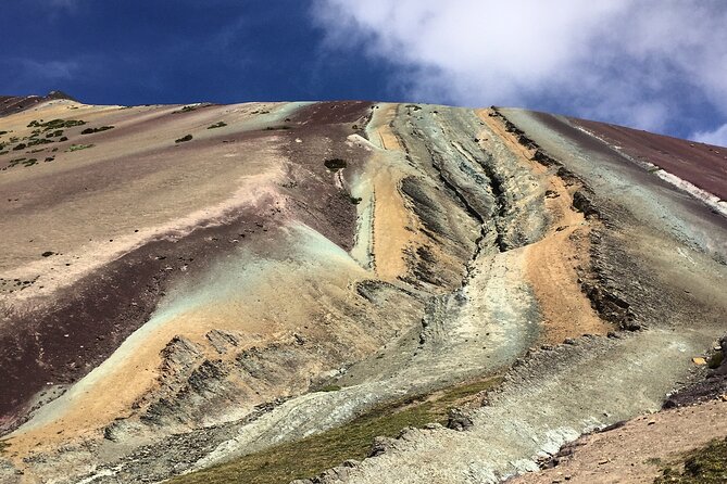 Rainbow Mountain Cusco Full Day - Camelids, valleys, and high Andean scenery