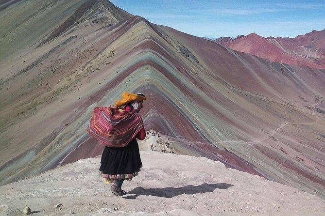 Rainbow Mountain Perú Full Day Group Shared Service - Hiking from Llaqto to Vinicunca