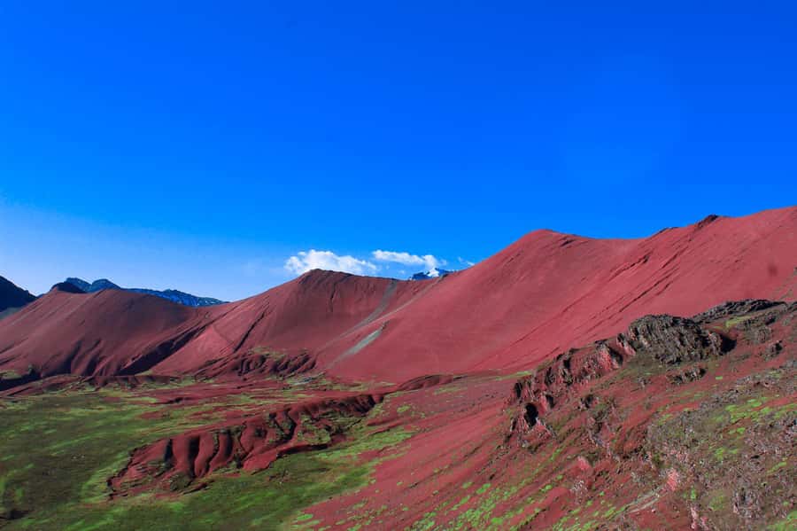 Rainbow Mountain Vinicunca Short Route + Red Valley - The 3.5-kilometer walk to Vinicunca