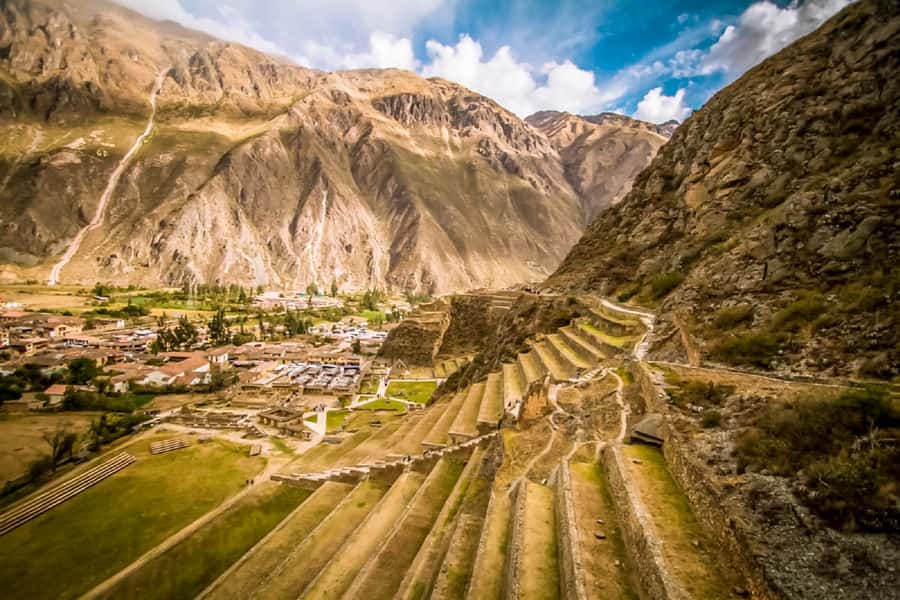 Sacred Valley: Ollantaytambo, Chinchero And Yucay With Lunch - Chinchero, high views and old Andean skills