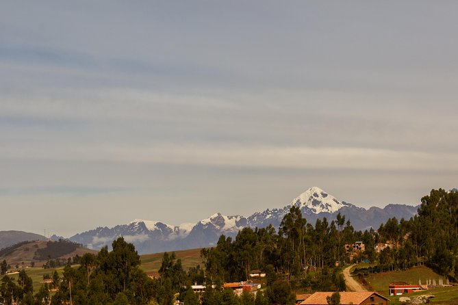 Sacred Valley - Pisac and Ollantaytambo day tour - Urubamba lunch and the cost of the upgrade