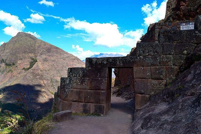 Sacred Valley Private Tour: Chinchero, Ollantaytambo and Pisaq - Chinchero: Inca stone and living textile work
