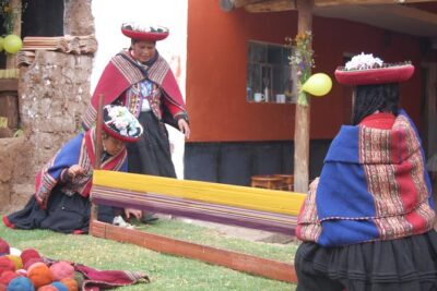 Sacred Valley Private Tour: Chinchero, Ollantaytambo and Pisaq