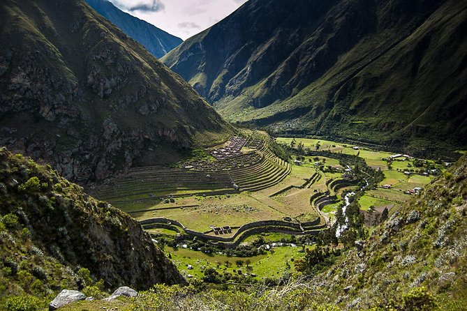 Short Inca Trail 2 Day Hike to Machu Picchu with Permits & Train - Wiñay Wayna is the trail’s main reward