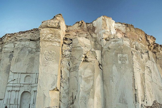 Sillar Route in Arequipa and viewpoint of the Volcanoes - Añashuayco quarry: stone cut by hand