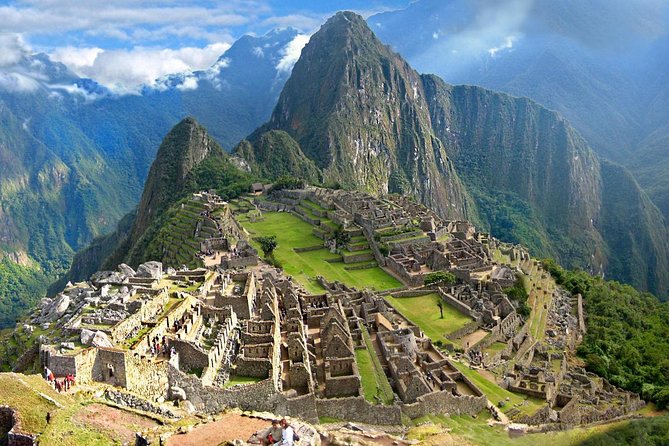 Small Group: 4-Day Inca Trail Trek to Machu Picchu - Day 1: From Cusco to Km 82 and Wayllabamba