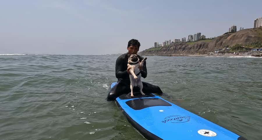 Surfing experience in Lima - Key points to know before you paddle out