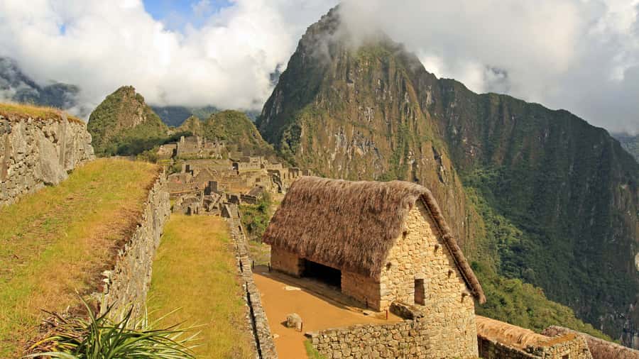 Tour Machu Picchu + Mountain of Huayna Picchu 2 days - Aguas Calientes at 2:50 pm