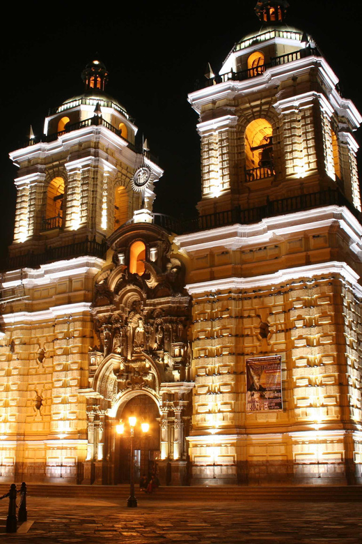 Tour of Lima with a visit to the catacombs of San Francisco. - Plaza San Martín and the route into colonial Lima
