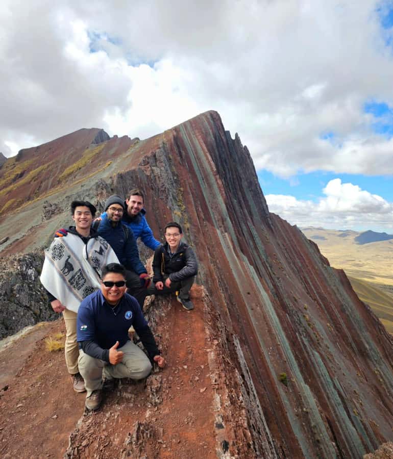 Tour Pallay Punchu Trek Full Day - Summit time, colored ridges, and Langui Lake