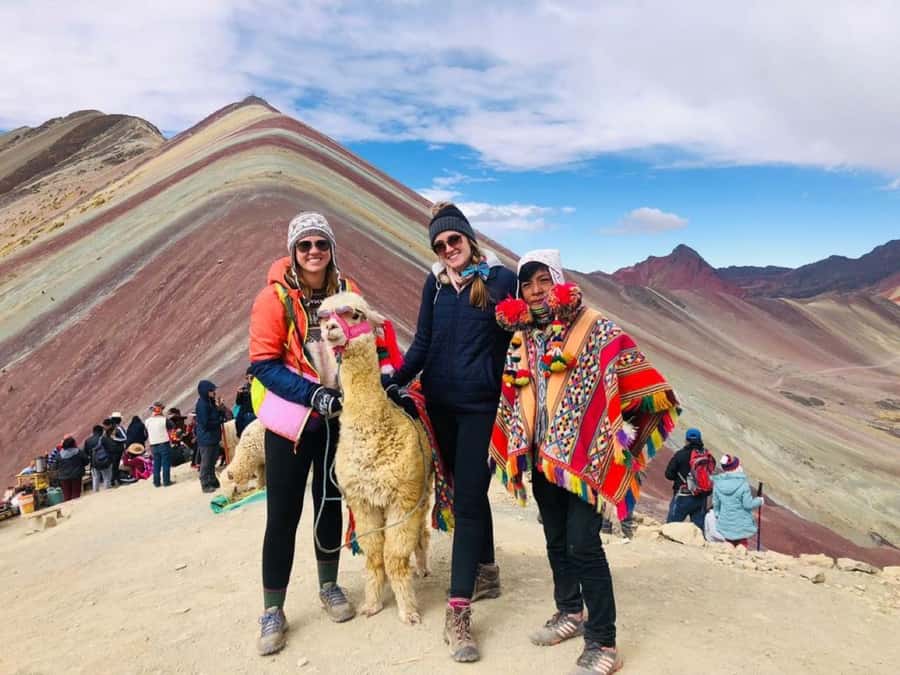 Tour Rainbow Mountain - Lunch in Cusipata and the ride back