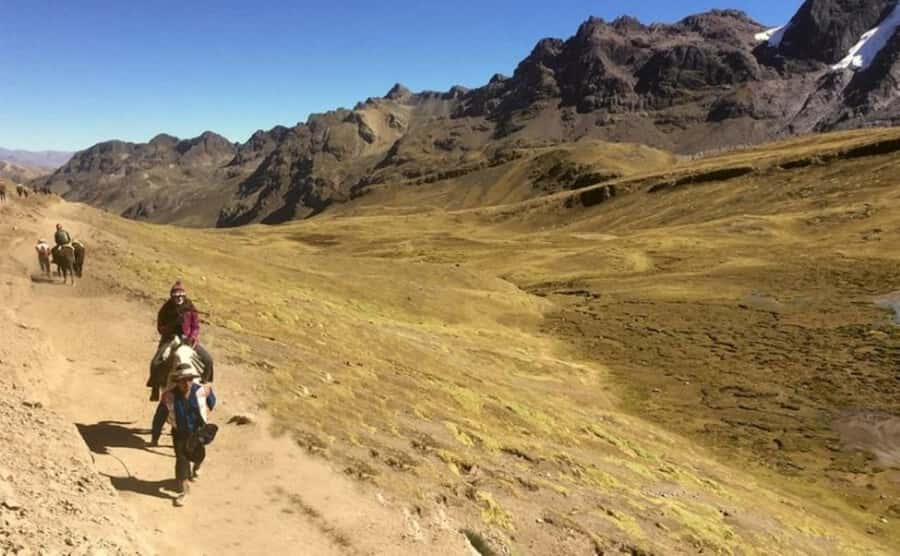 Tour Rainbow Mountain - Booking, cancellation, and practical planning