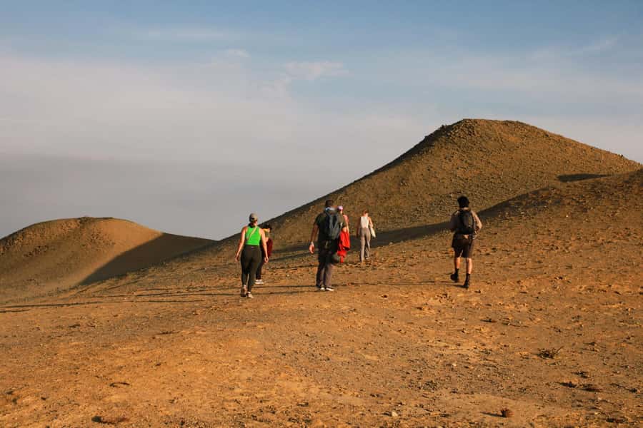 TREKKING GOLDEN SHADOWS - The sunset at Mendieta