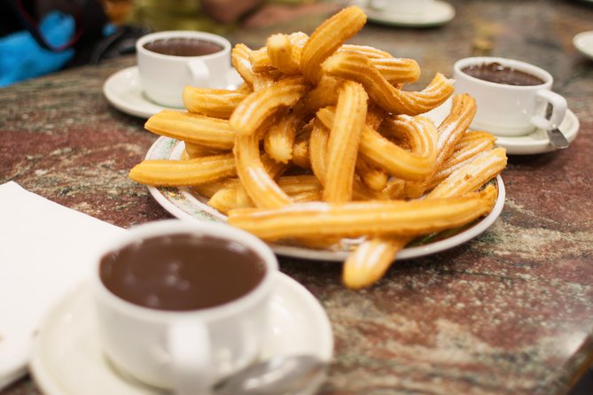 Trending Flavors: Miraflores Walking Tour Including Food and Drinks Tasting - Pisco, desserts, and the final churro