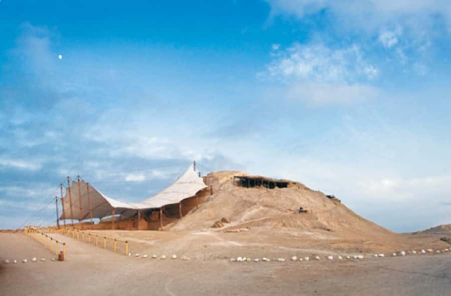 Trujillo: El Brujo Complex Archaeological Tour with Tickets - Why El Brujo feels different from a standard pyramid stop