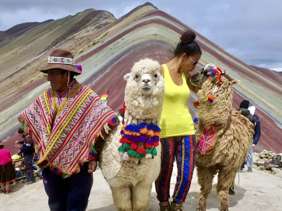 Vinicunca Mountain Tour - Full Day Tour to Rainbow Mountain - The drive to Cusipata and breakfast