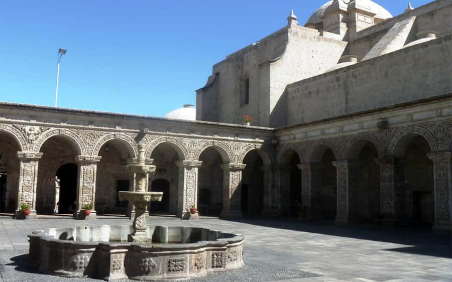 Walking tour in the Historic Center of Arequipa - Key points at a glance