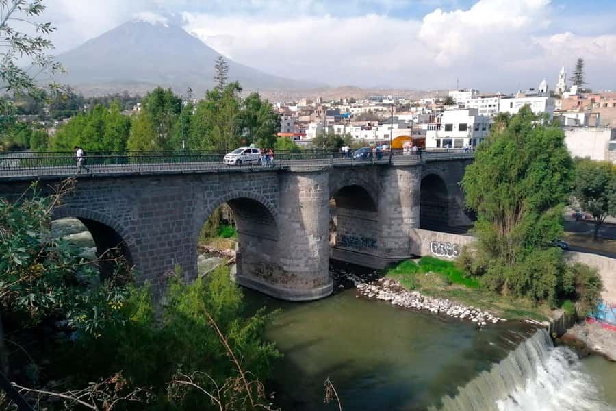 Walking tour in the Historic Center of Arequipa - Santa Catalina Convent and Juanita mummy options